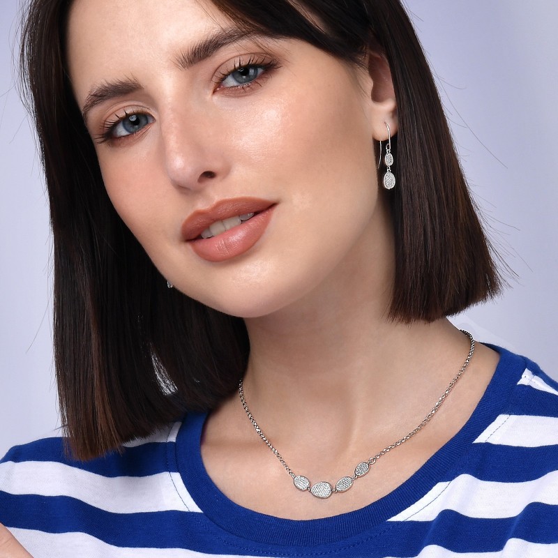 Collana in argento centrale con Zircone Ovale