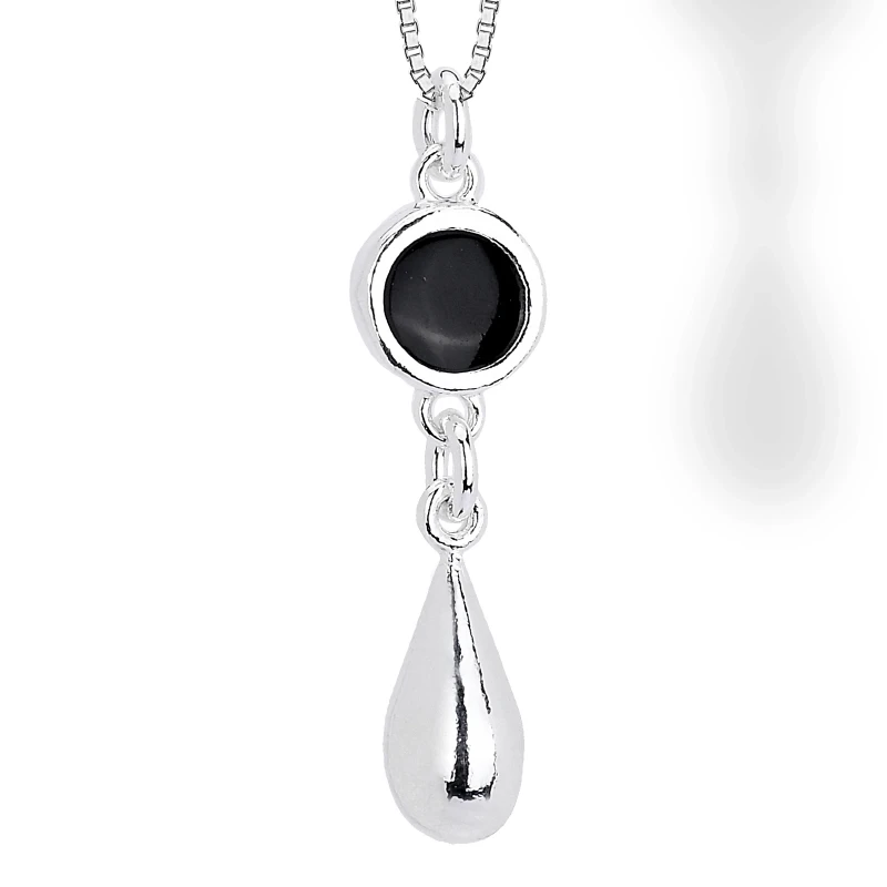 Collana in Argento con Pendente Smaltato Nero