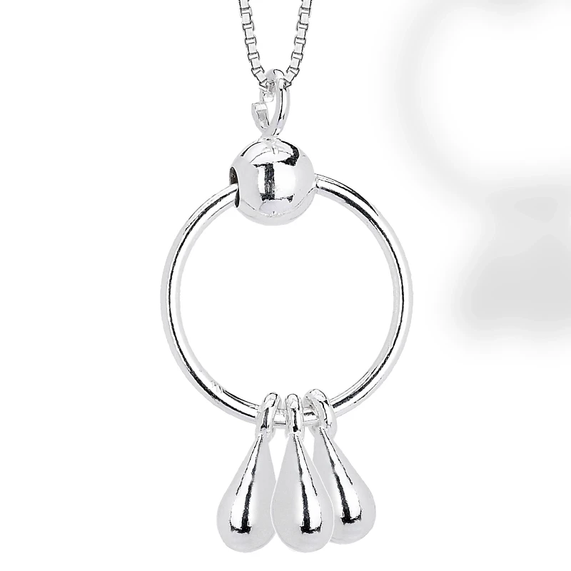 Collana in Argento con Pendente Cerchio e gocce.